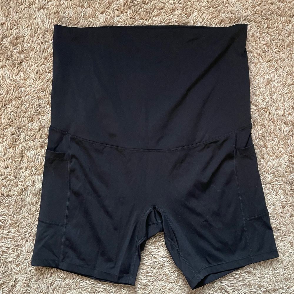 Maternity Biker Shorts size L with pockets